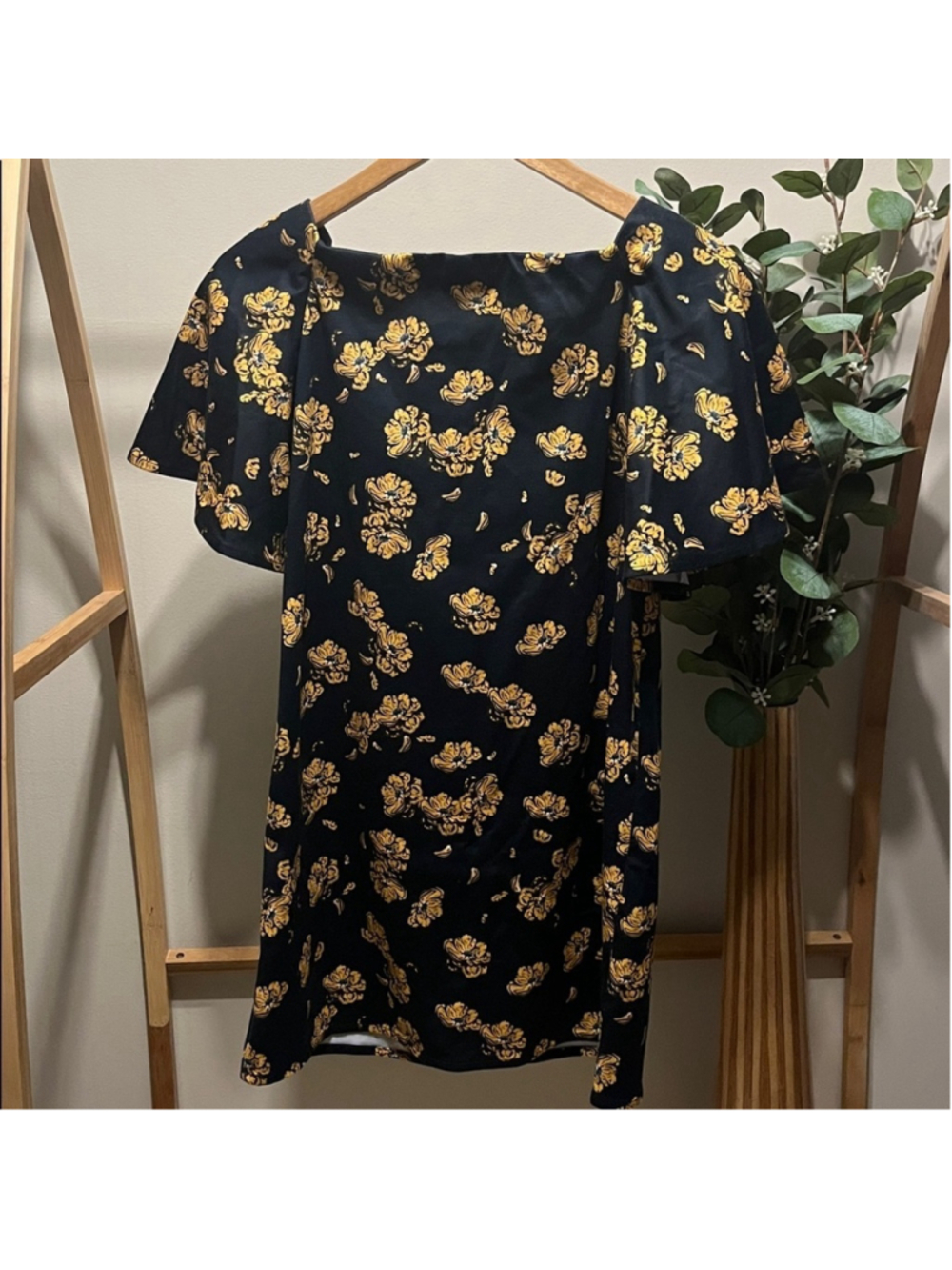 OAK + FORT Black and Gold Floral Dress a185 - Picture 4 of 4
